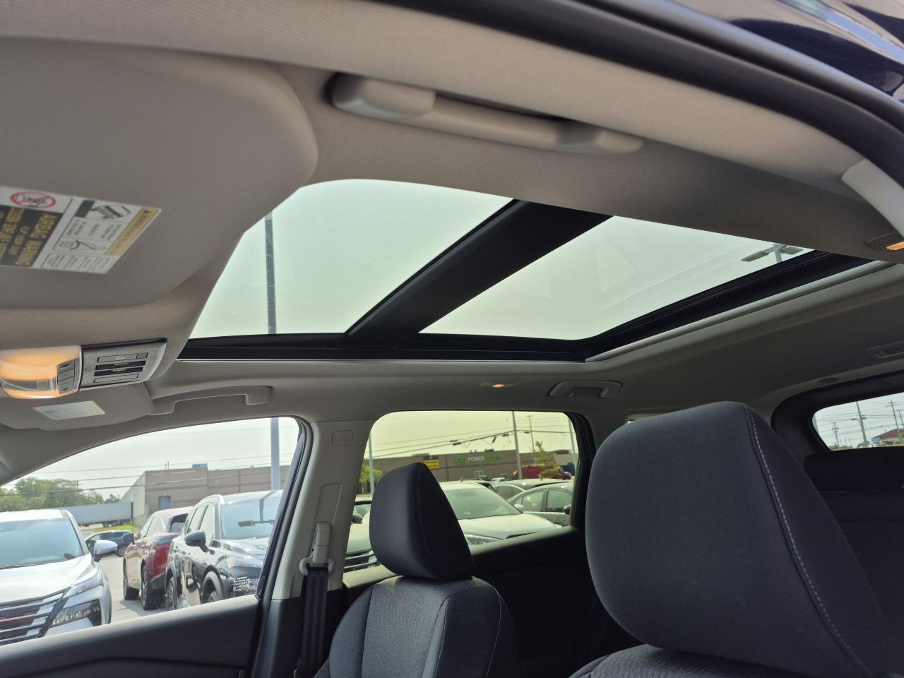 2025 Nissan Rogue SV MOONROOF Photo12