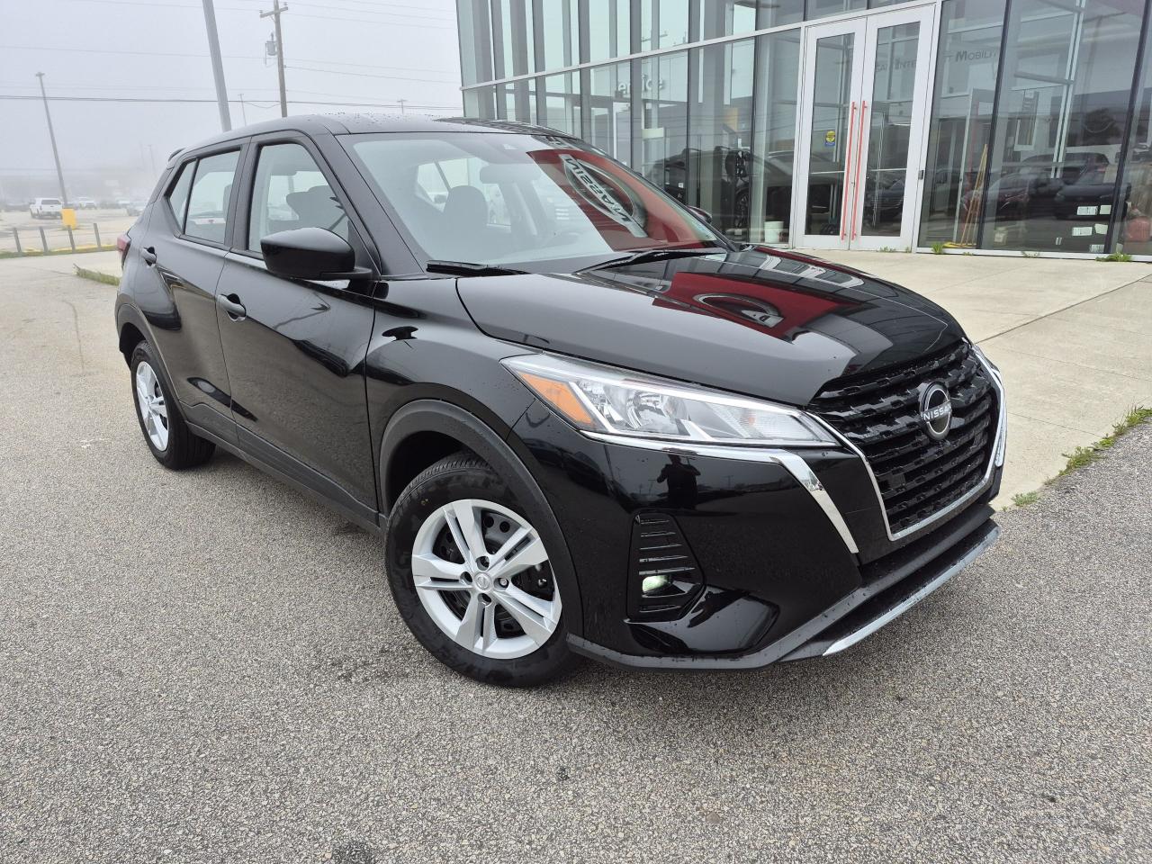 2025 Nissan Kicks Play S FWD