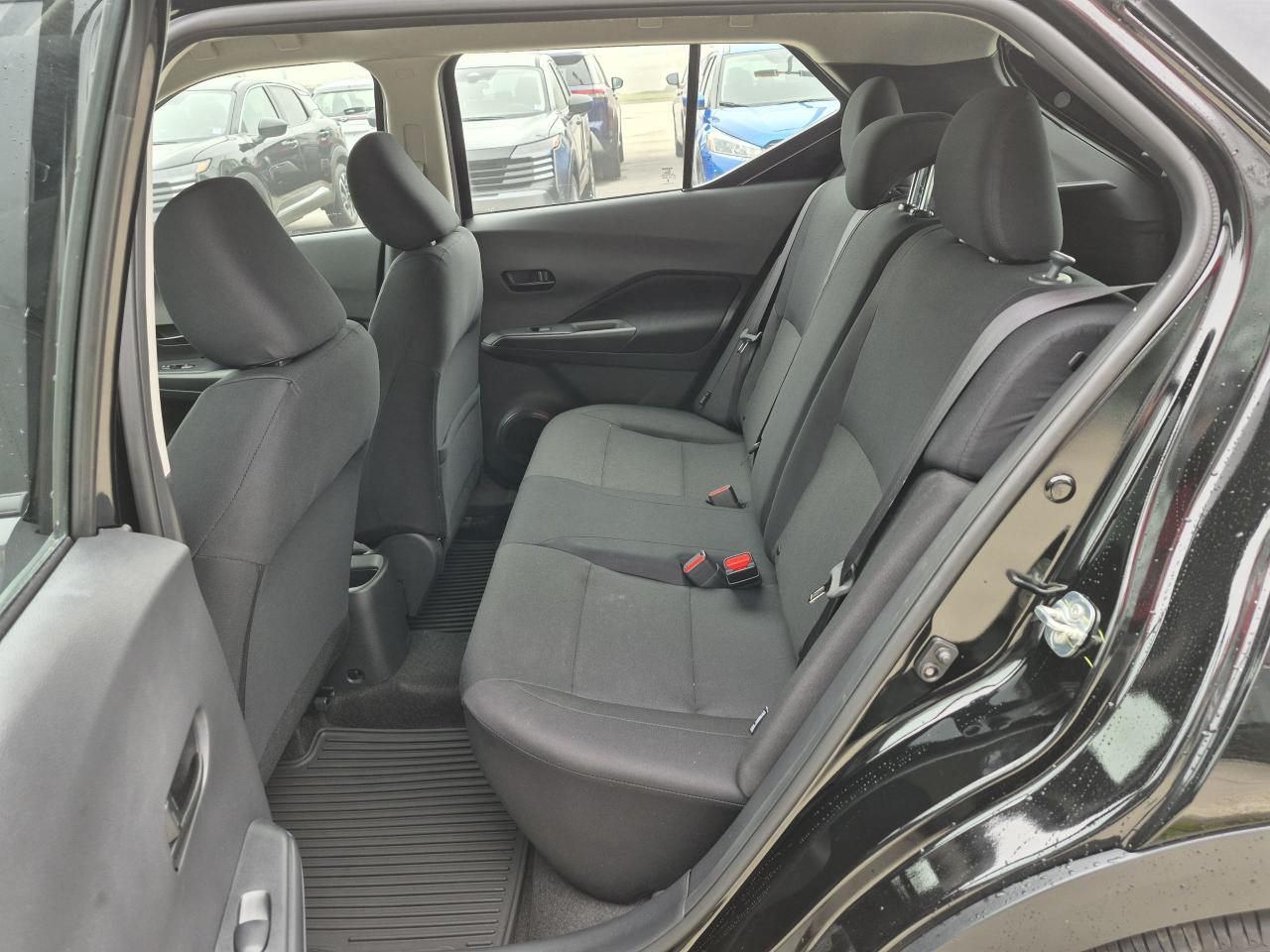 2025 Nissan Kicks Play S FWD Photo12