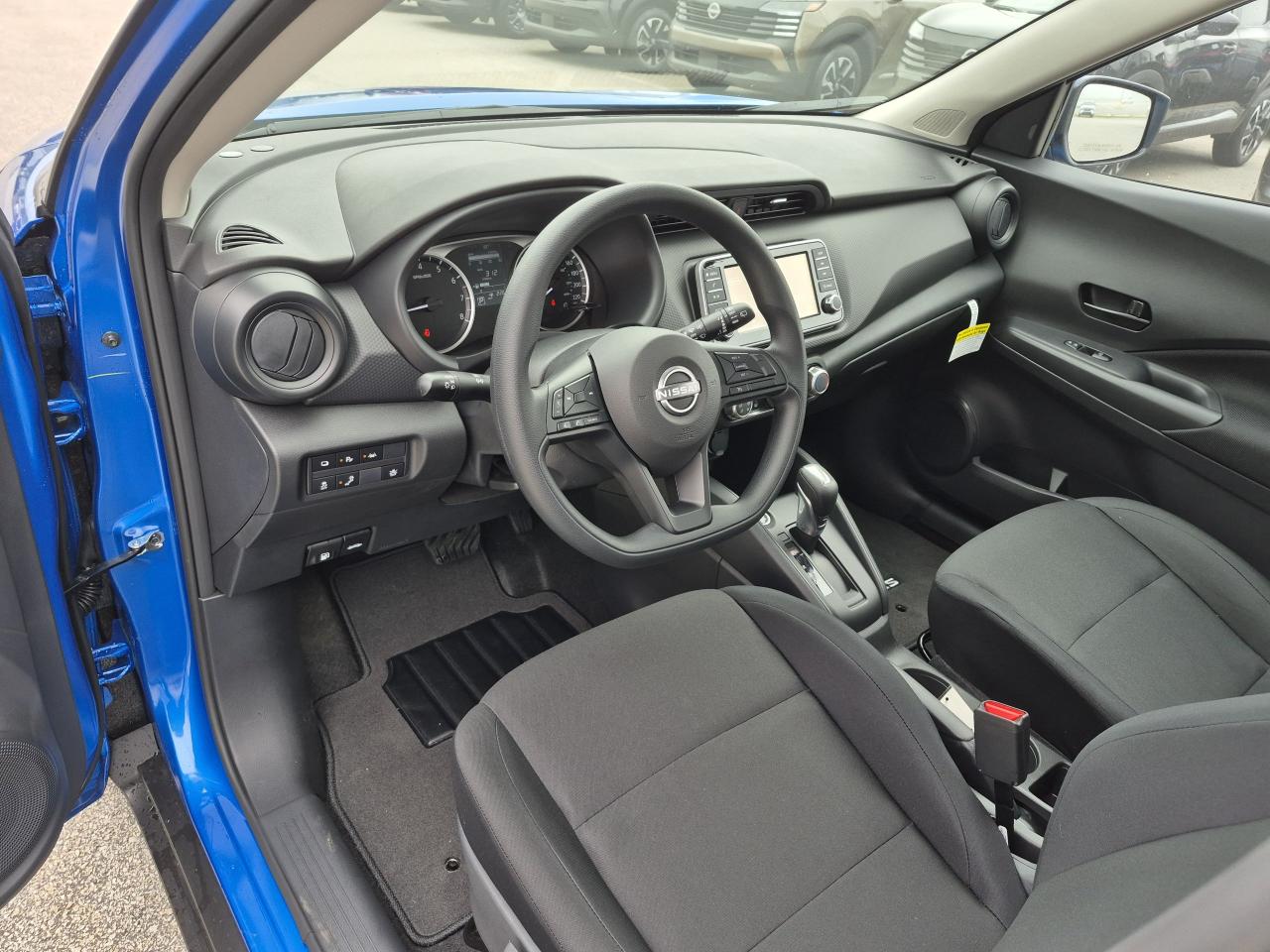 2025 Nissan Kicks Play S FWD Photo22