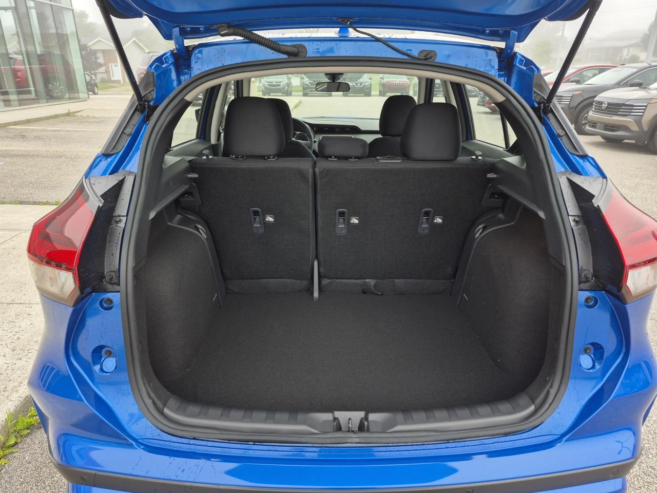 2025 Nissan Kicks Play S FWD Photo30