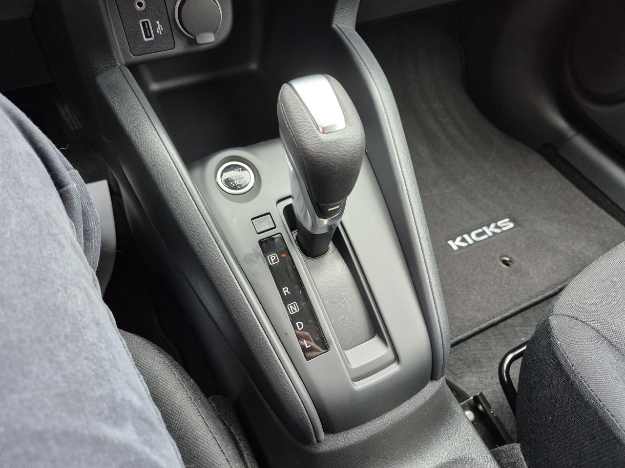 2025 Nissan Kicks Play S FWD Photo26