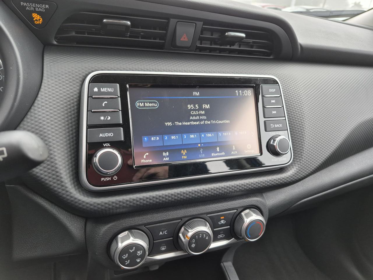 2025 Nissan Kicks Play S FWD Photo25