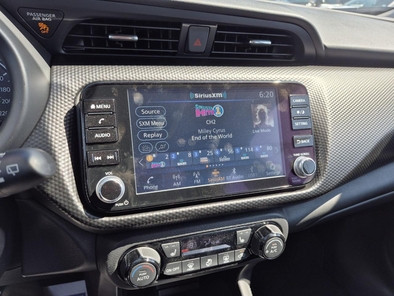 2025 Nissan Kicks Play SV FWD Photo9
