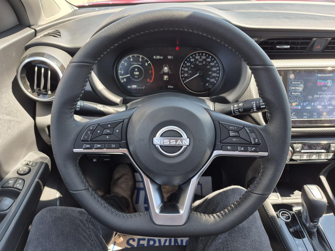 2025 Nissan Kicks Play SV FWD Photo7