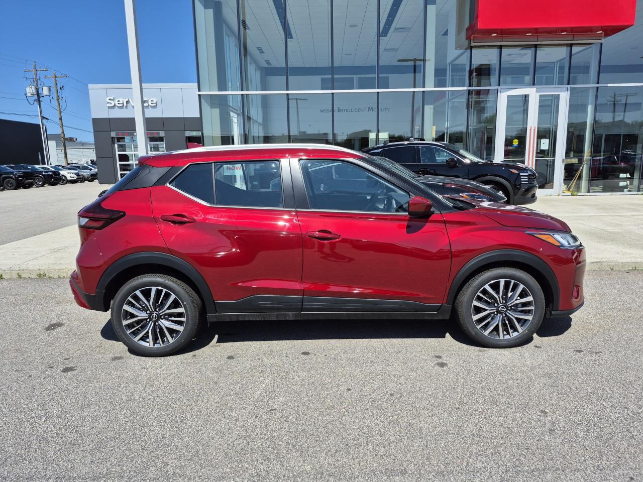 2025 Nissan Kicks Play SV FWD Photo5