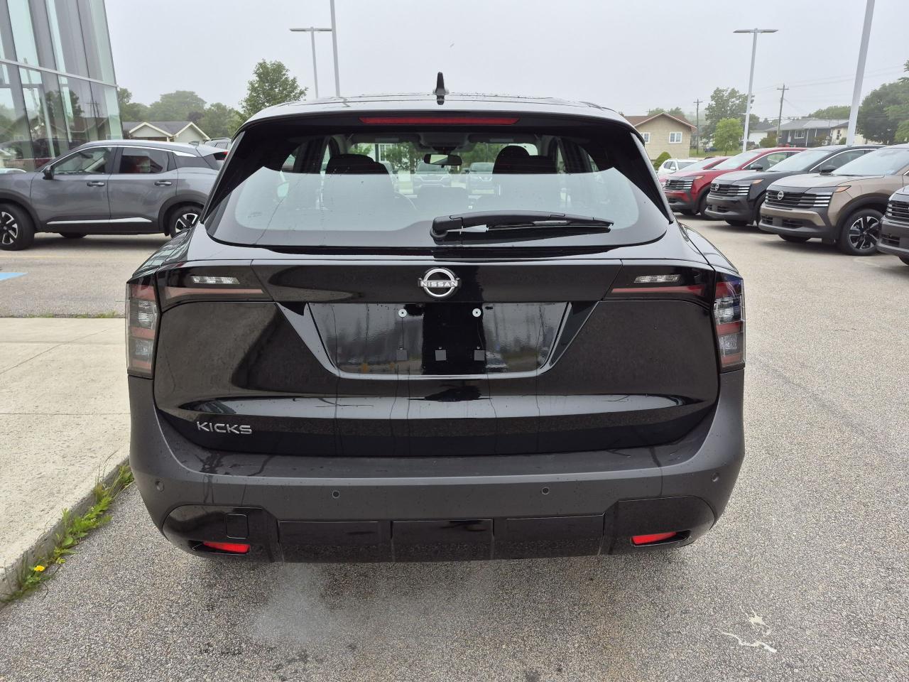 2025 Nissan Kicks S FWD Photo4
