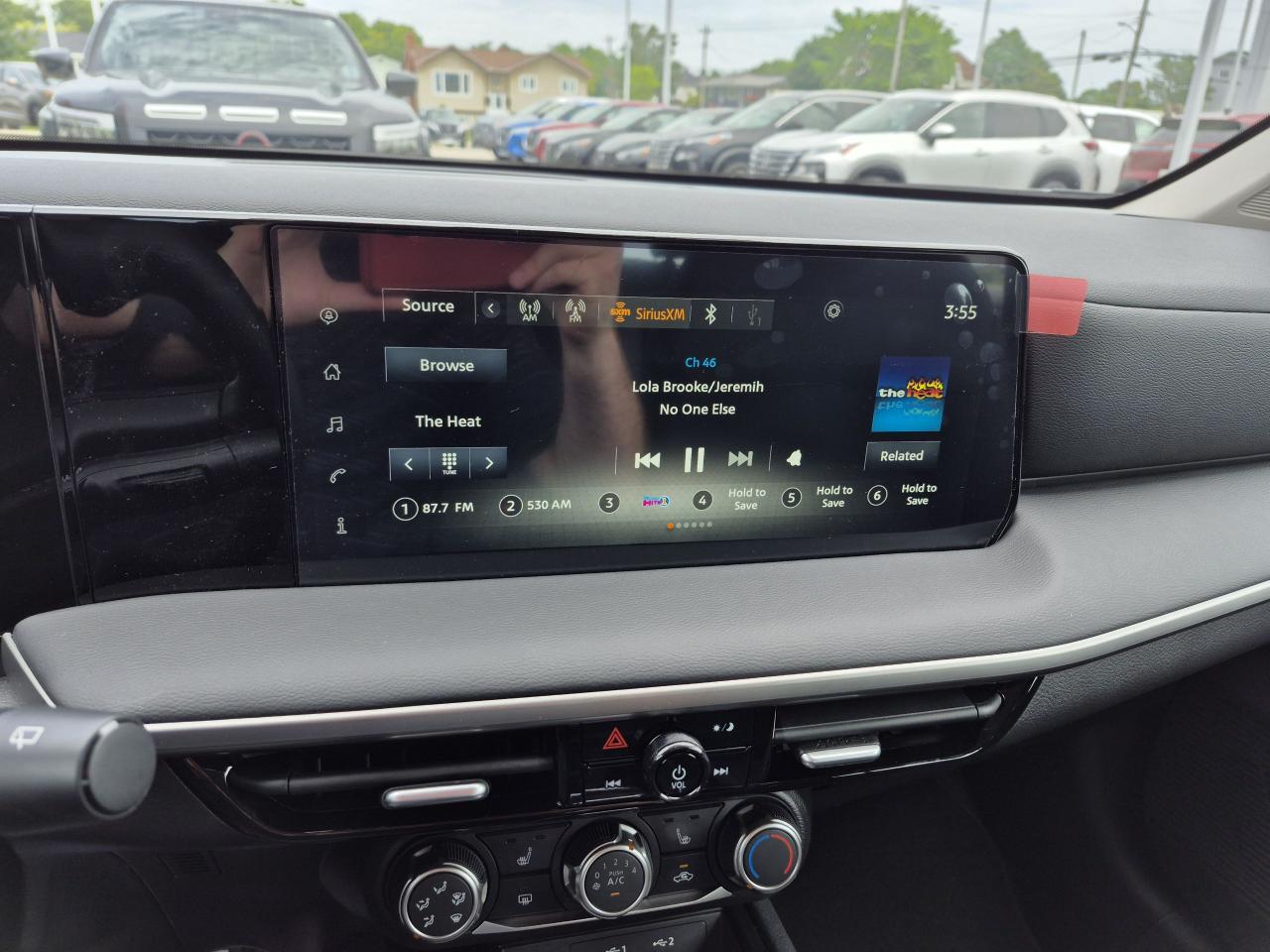 2025 Nissan Kicks S FWD Photo24