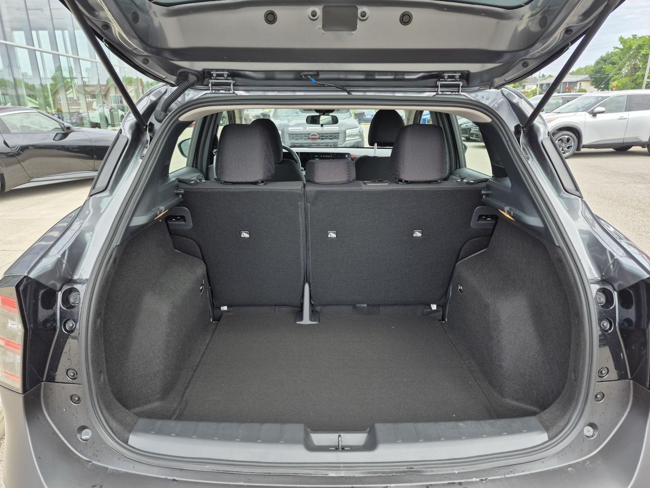 2025 Nissan Kicks S FWD Photo28