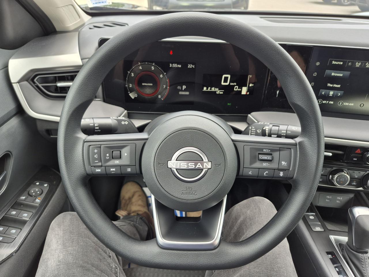 2025 Nissan Kicks S FWD Photo22