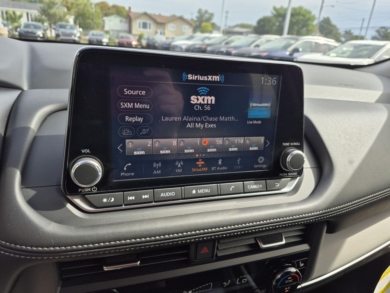 2025 Nissan Rogue S Photo9