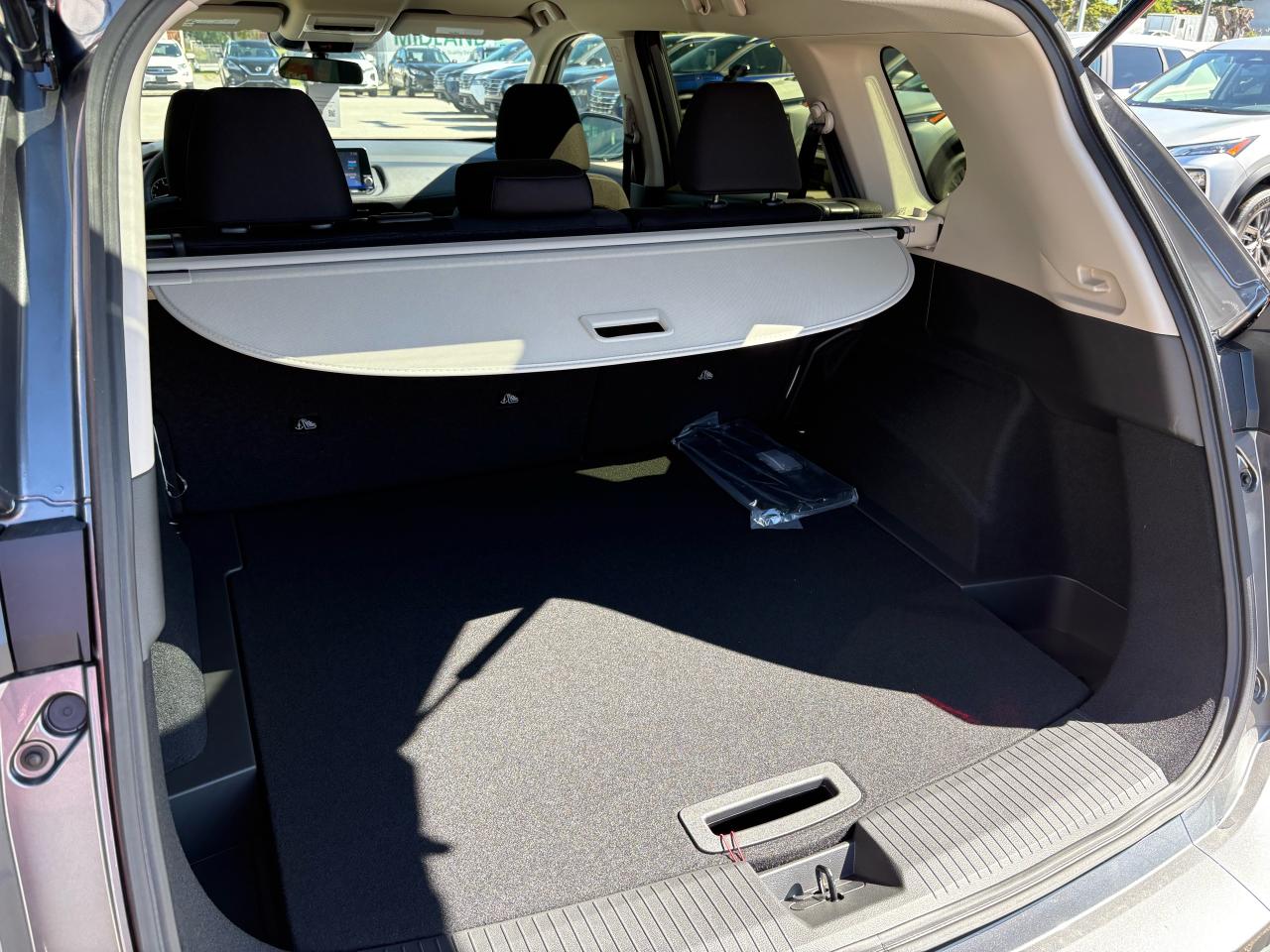 2025 Nissan Rogue S Photo20
