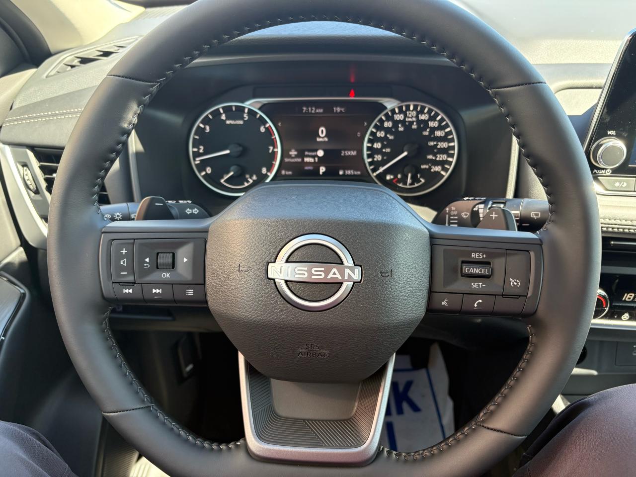 2025 Nissan Rogue S Photo9