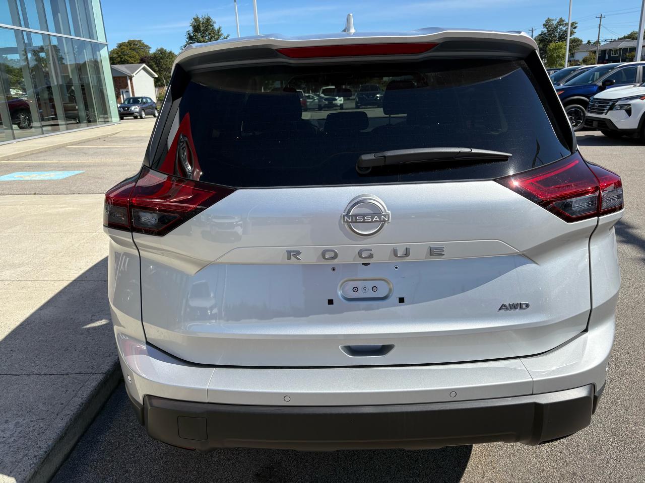 2025 Nissan Rogue S Photo4