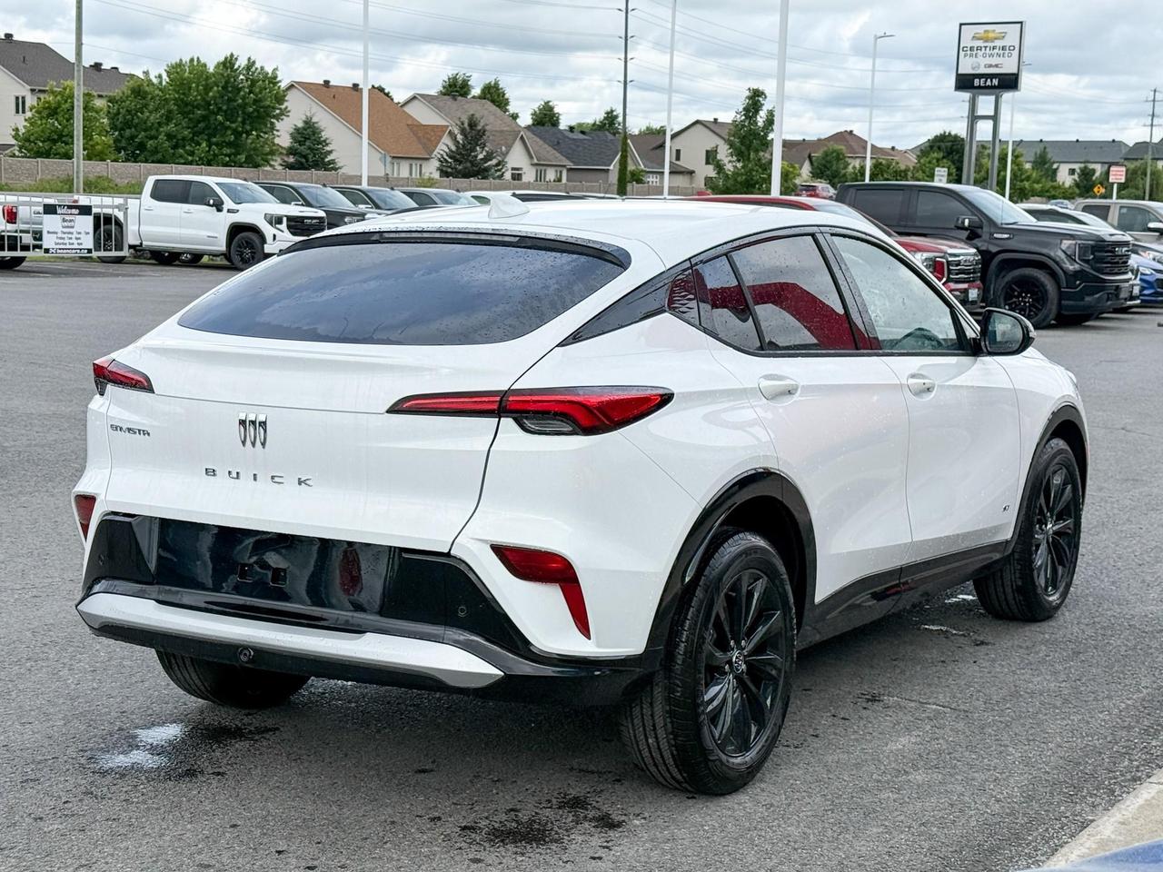 2025 Buick Envista Sport Touring 1.2L 3CYL WITH REMOTE START/ENTRY, HEATED SEATS, HEATED STEERING WHEEL, POWER LIFTGATE, ANDROID AUTO AND APPLE CARPLAY Photo