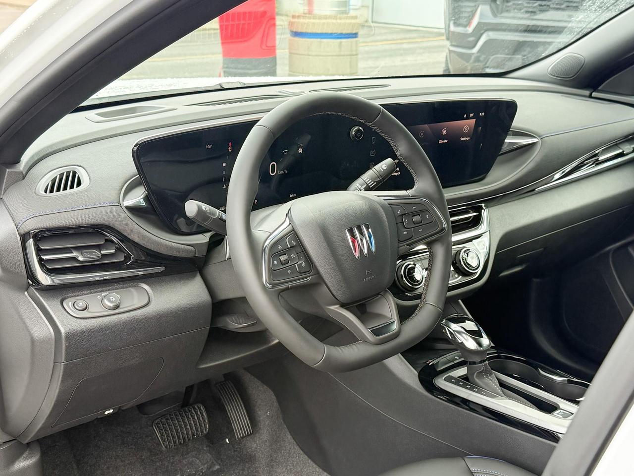 2025 Buick Envista Sport Touring 1.2L 3CYL WITH REMOTE START/ENTRY, HEATED SEATS, HEATED STEERING WHEEL, POWER LIFTGATE, ANDROID AUTO AND APPLE CARPLAY Photo