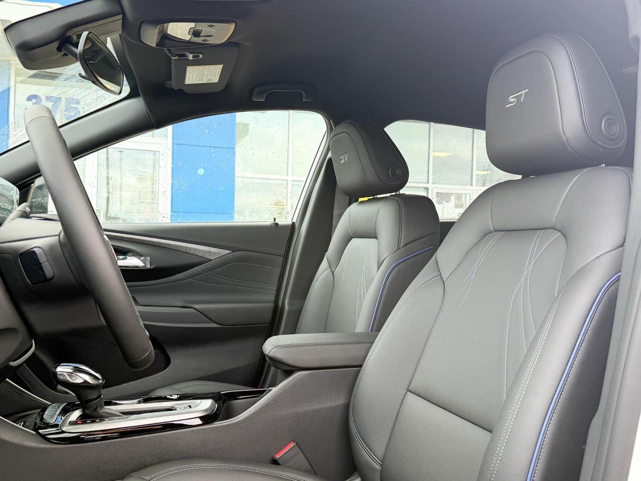 2025 Buick Envista Sport Touring 1.2L 3CYL WITH REMOTE START/ENTRY, HEATED SEATS, HEATED STEERING WHEEL, POWER LIFTGATE, ANDROID AUTO AND APPLE CARPLAY Photo