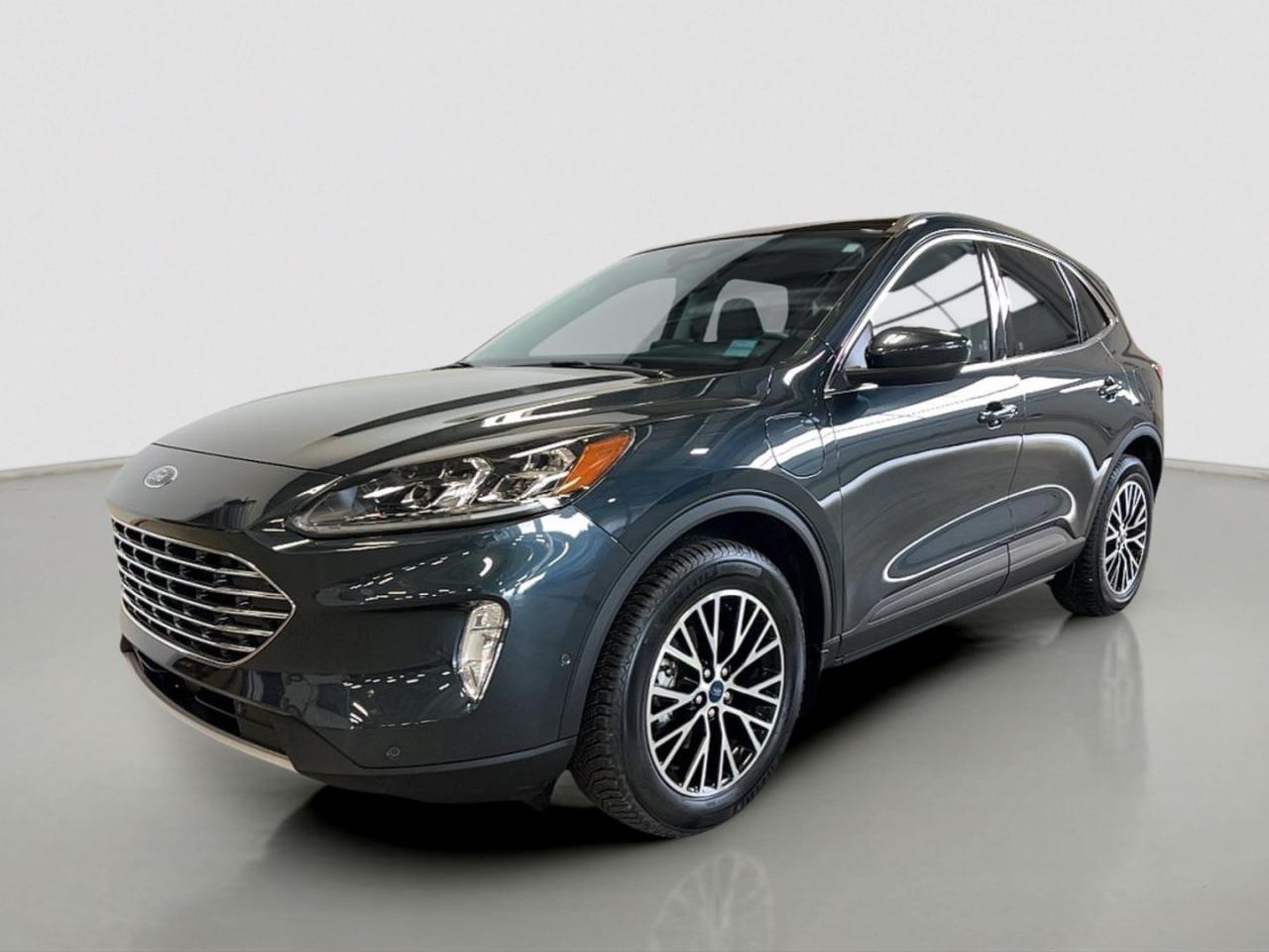 Used 2022 Ford Escape Plug-in Hybrid Titanium Plug-In Hybrid FWD for sale in Moose Jaw, SK