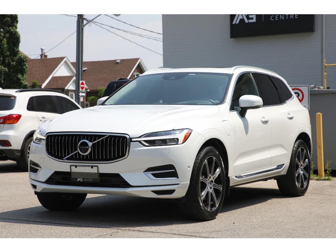 2020 Volvo XC60 T8 Inscription AWD | Turbocharged| 455 HP! Photo