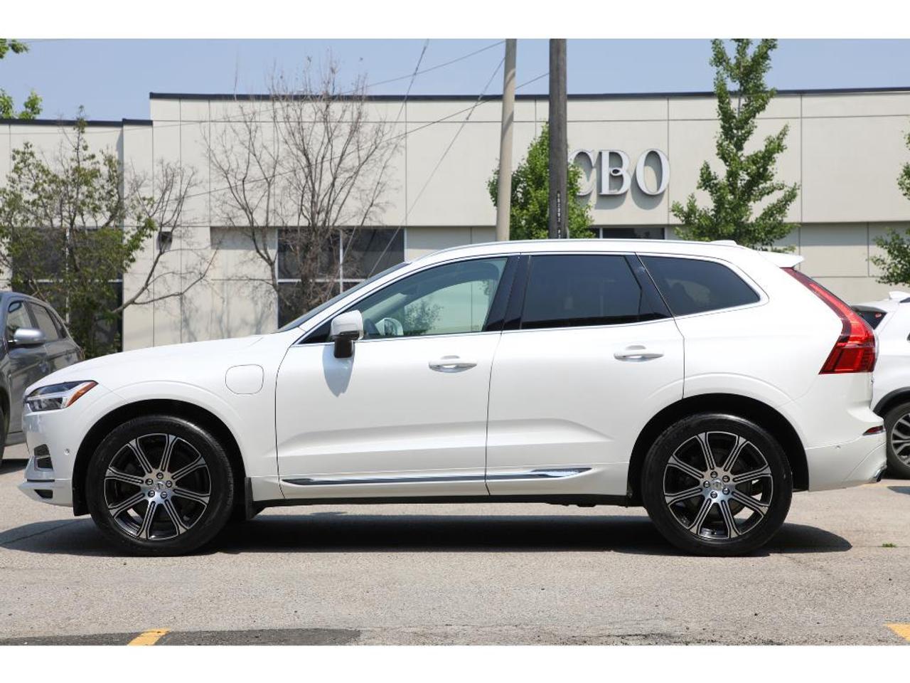2020 Volvo XC60 T8 Inscription AWD | Turbocharged| 455 HP! Photo
