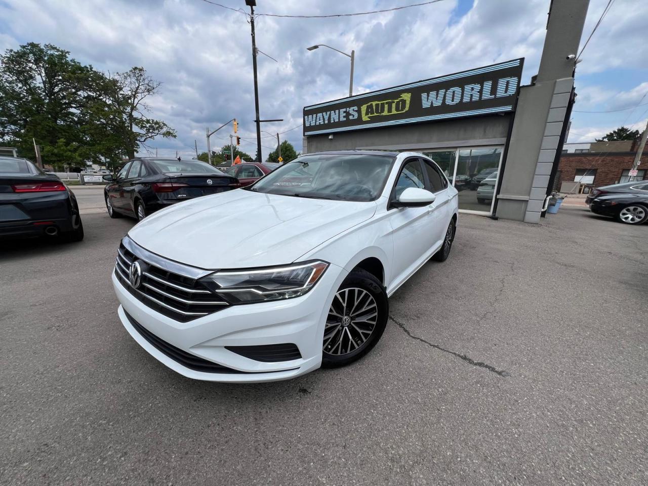 OUR VEHICLES COME FULLY CERTIFIED AT NO EXTRA COST,FINANCING AVAILABLE AS LOW AS 7.20% ON APPROVED CREDIT ON MOST VEHICLES, COME BY IN PERSON OR BY TRUSTED AND EASY ONLINE APPLICATION. **WE ARE A PROUD MEMEBER OF UCDA ** ONLINE CREDIT APPLICATION https://creditonline.dealertrack.ca/Web/Default.aspx?Token=e7618860-8f22-4e62-b461-0747bd7df710&Lang=en ***7 MONTH/11000 km POWERTRAIN WARRANTY WITH A $1000. PER CLAIM LIMIT INCLUDED IN THE ADVERTISED PRICE.*** <br/>