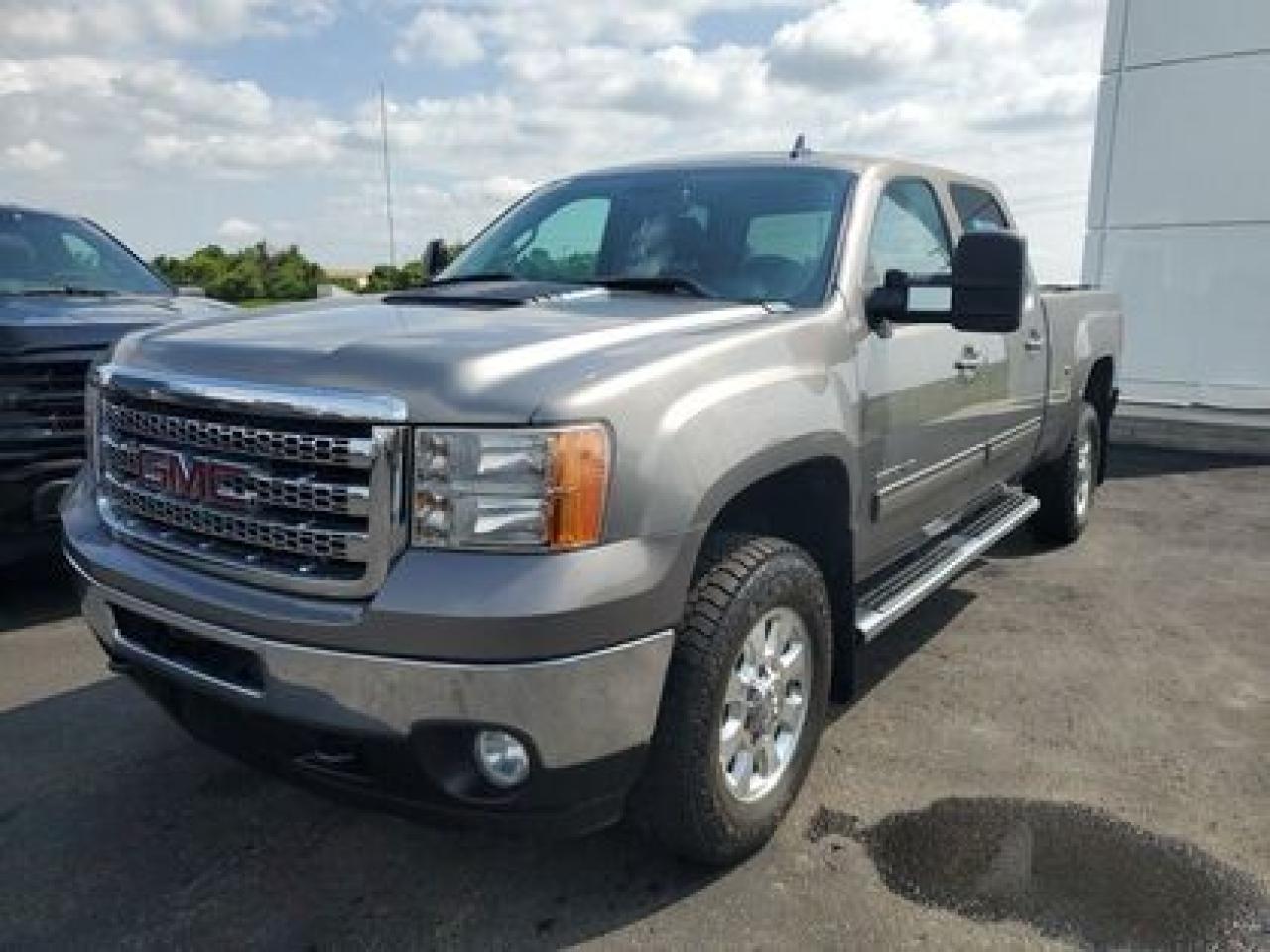 Used 2012 GMC Sierra 2500 HD 4WD Crew Cab 153  SLT for sale in Moose Jaw, SK