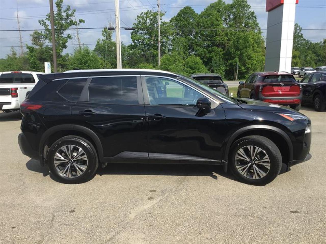2022 Nissan Rogue SV AWD CVT (2) Photo