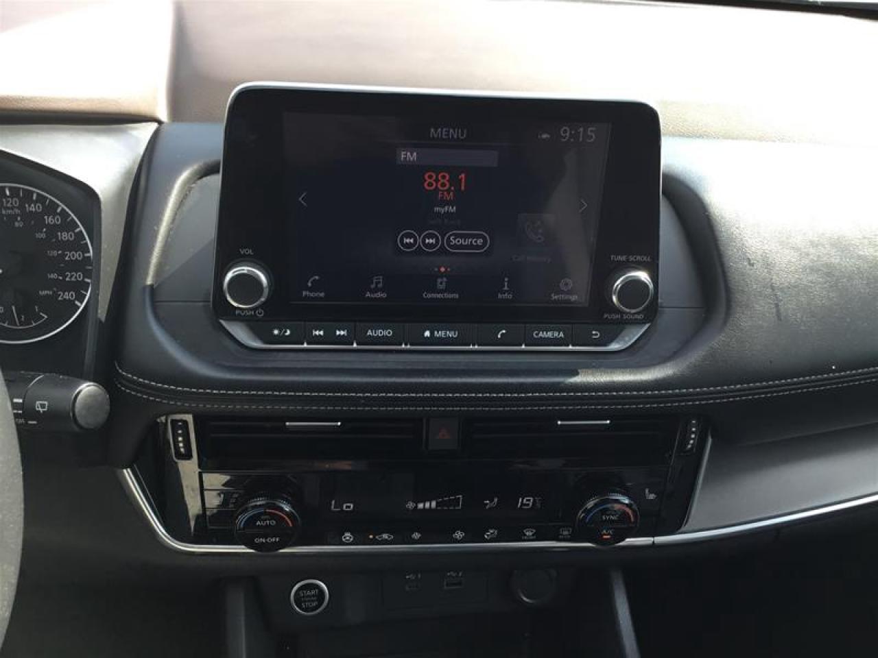 2022 Nissan Rogue SV AWD CVT (2) Photo