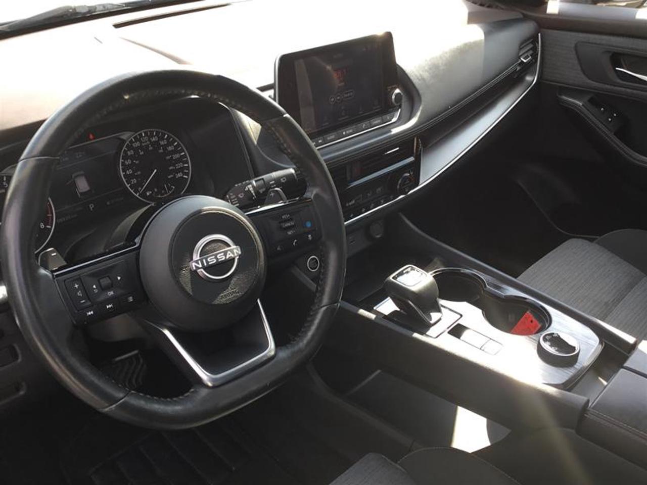 2022 Nissan Rogue SV AWD CVT (2) Photo