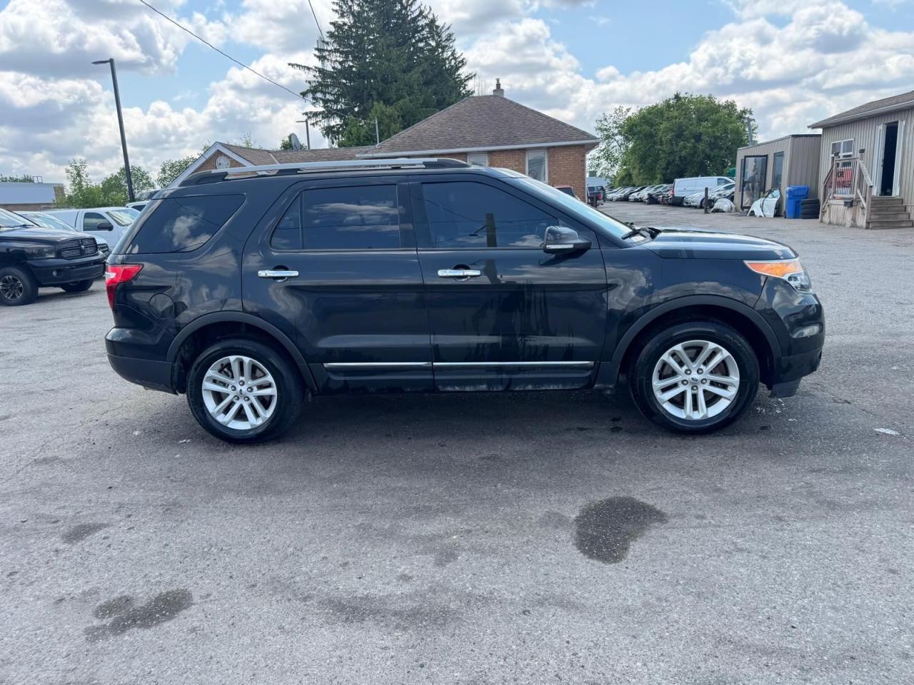 2015 Ford Explorer XLT, NAVI, LEATHER, 7 PASSENGER, 184KMS, CERTIFIED - Photo #6