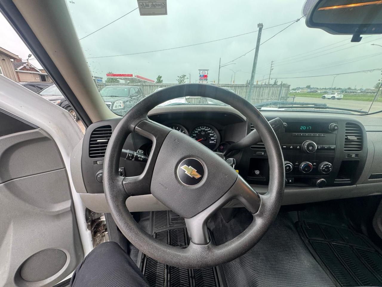 2011 Chevrolet Silverado 1500 WT, REGULAR CAB, NO ACCIDENTS, TOPPER, CERTIFIED - Photo #12
