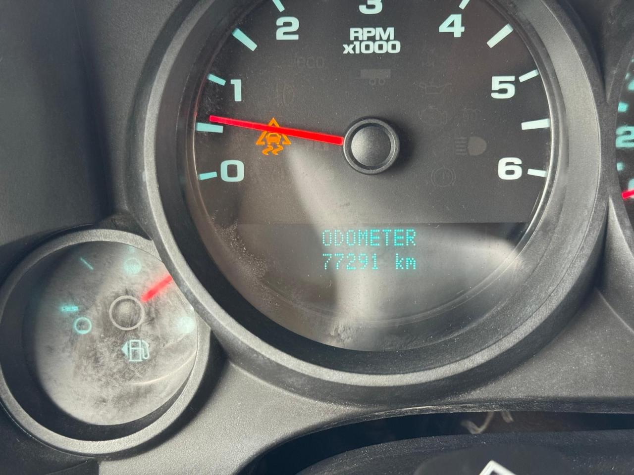 2011 Chevrolet Silverado 1500 WT, REGULAR CAB, NO ACCIDENTS, TOPPER, CERTIFIED - Photo #13