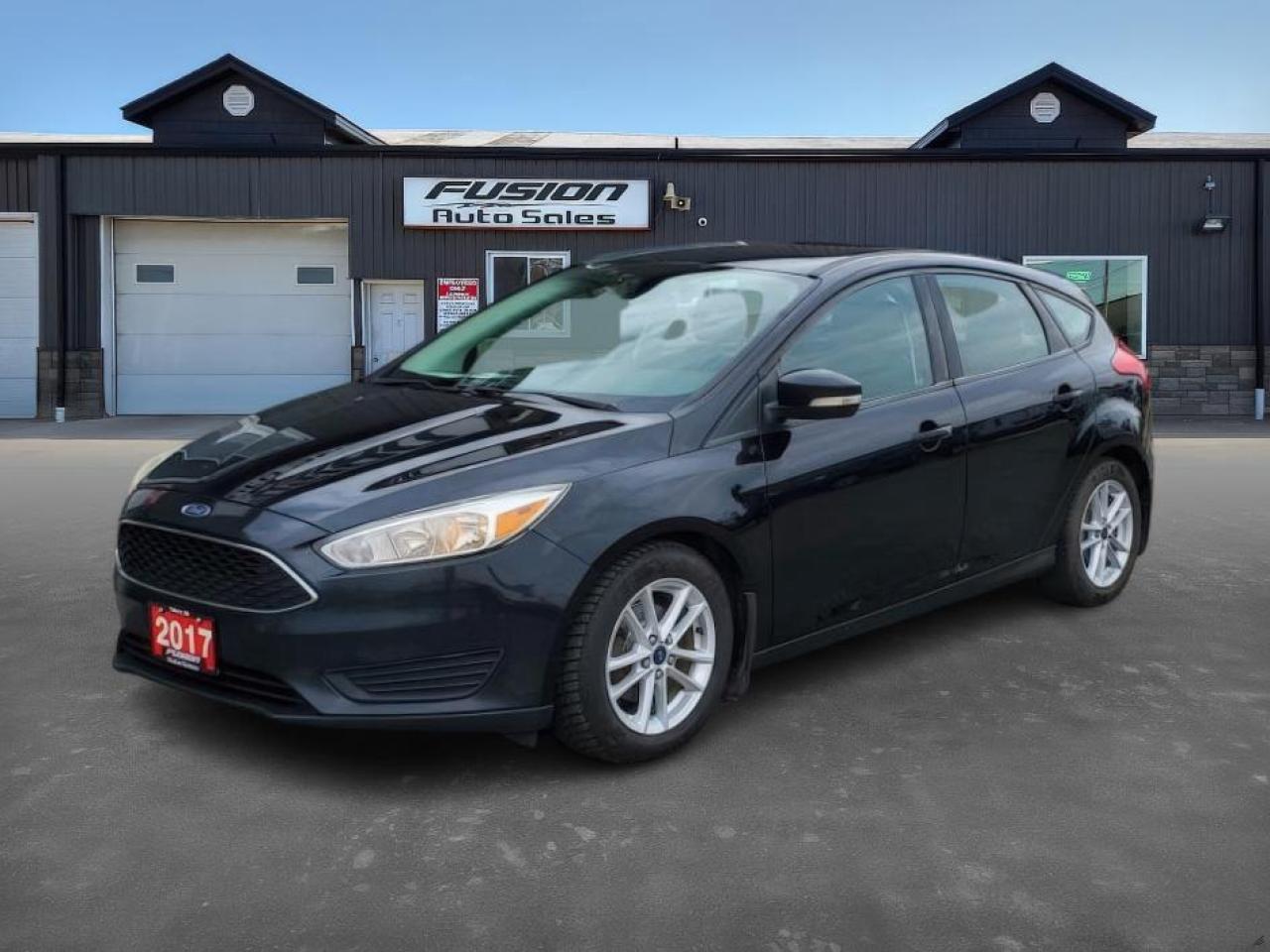 Used 2017 Ford Focus SE-REAR CAMERA-HEATED SEATS-BLUETOOTH-ALLOYS for sale in Tilbury, ON