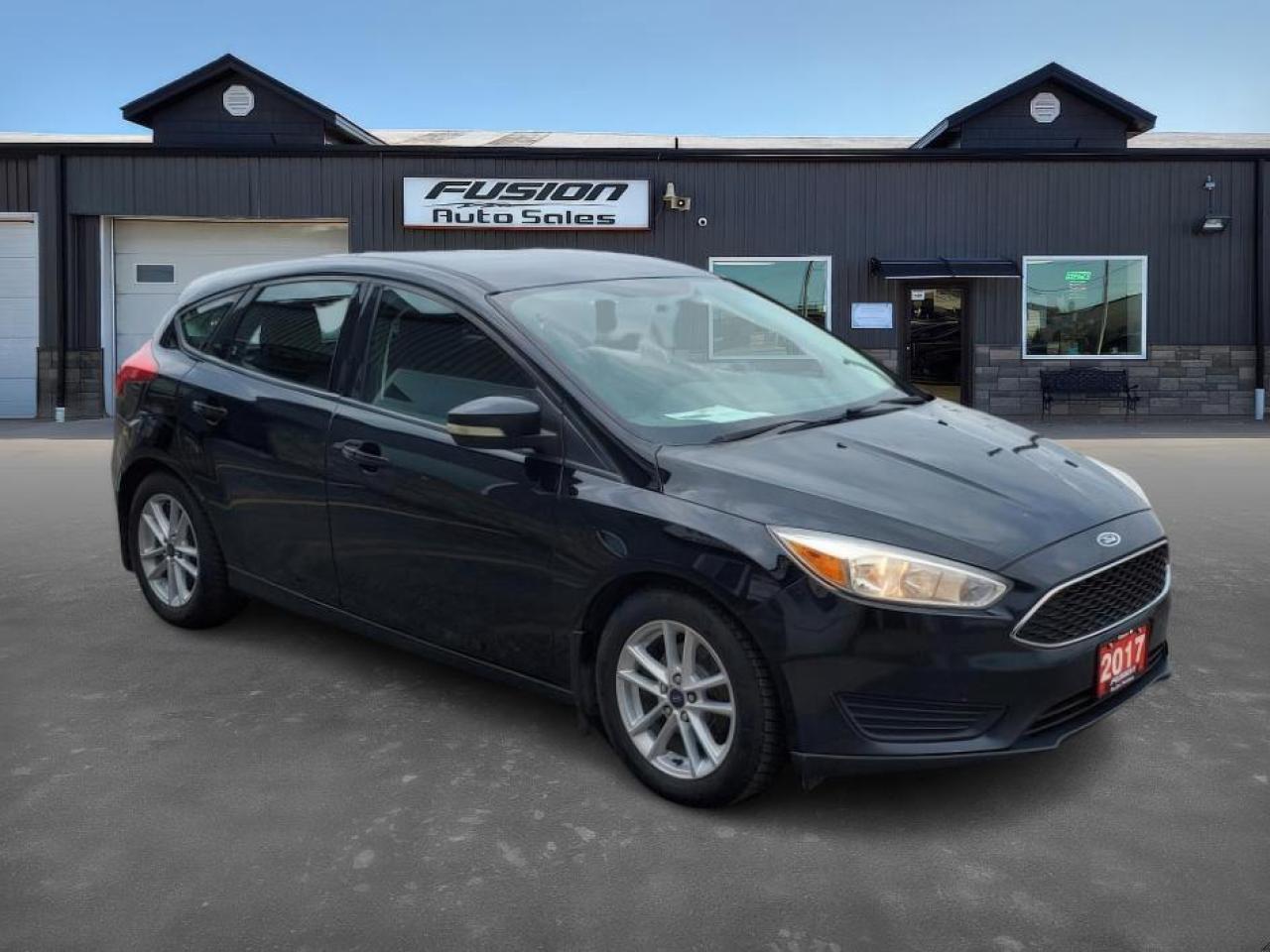 2017 Ford Focus SE-REAR CAMERA-HEATED SEATS-BLUETOOTH-ALLOYS - Photo #6