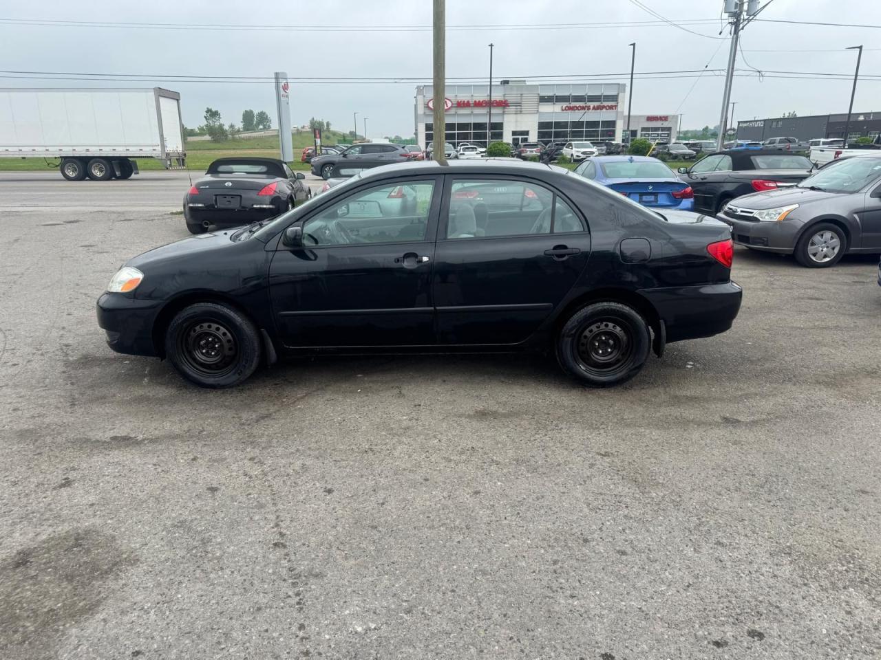 2006 Toyota Corolla CE, AUTO, 4CYL, VERY LOW KMS, ONLY 35,000KMS, CERT - Photo #2