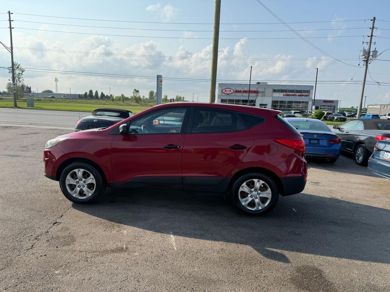 2015 Hyundai Tucson GL, ONLY 120KMS, WELL MAINTAINED, 4 CYLINDER, CERT - Photo #2