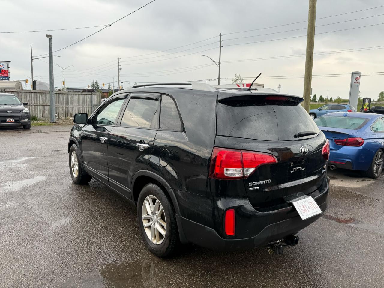 2015 Kia Sorento AWD, LEATHER, LOADED, 4 CYL, CERTIFIED - Photo #3