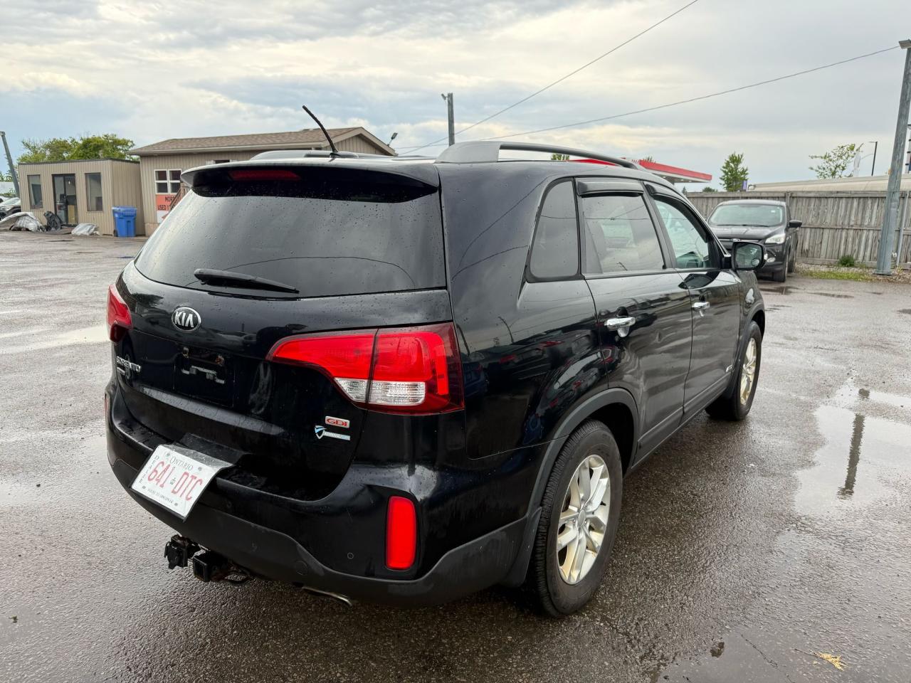 2015 Kia Sorento AWD, LEATHER, LOADED, 4 CYL, CERTIFIED - Photo #5
