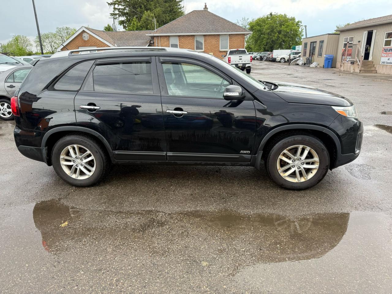 2015 Kia Sorento AWD, LEATHER, LOADED, 4 CYL, CERTIFIED - Photo #6