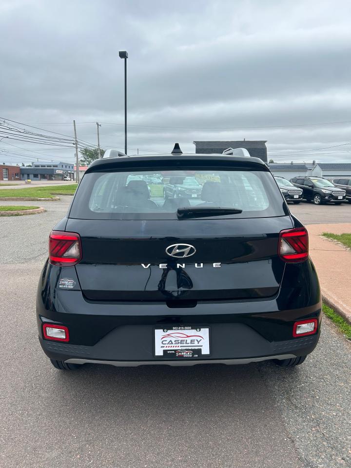 2021 Hyundai Venue PREFERRED - Photo #5