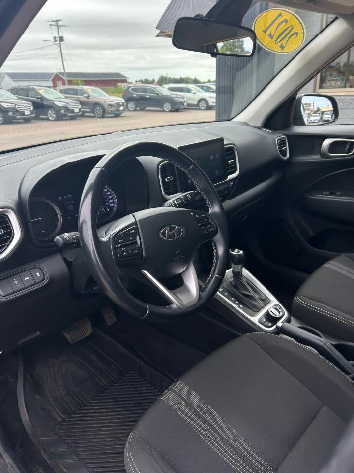 2021 Hyundai Venue PREFERRED - Photo #7