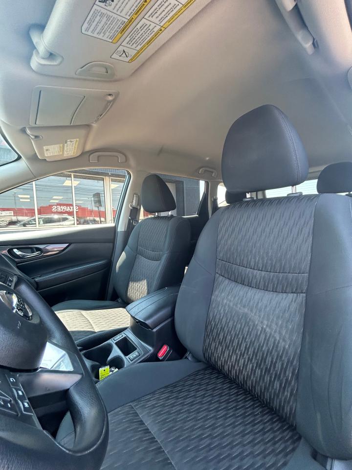 2018 Nissan Rogue SV - Photo #8