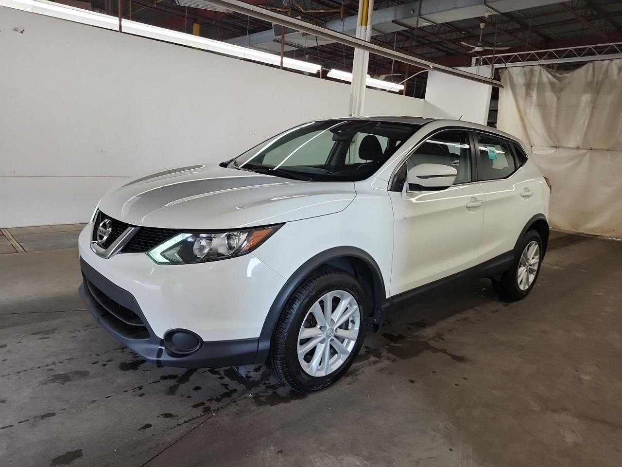 2017 Nissan Qashqai S Photo0