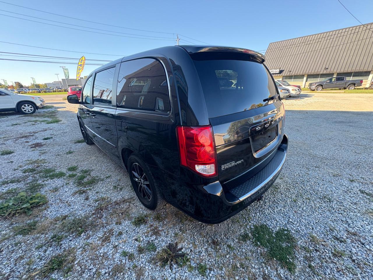 2017 Dodge Grand Caravan 4dr Wgn GT with Safety and Warranty Photo