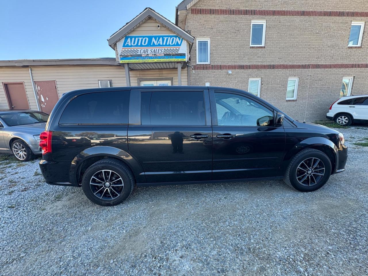 2017 Dodge Grand Caravan 4dr Wgn GT with Safety and Warranty Photo