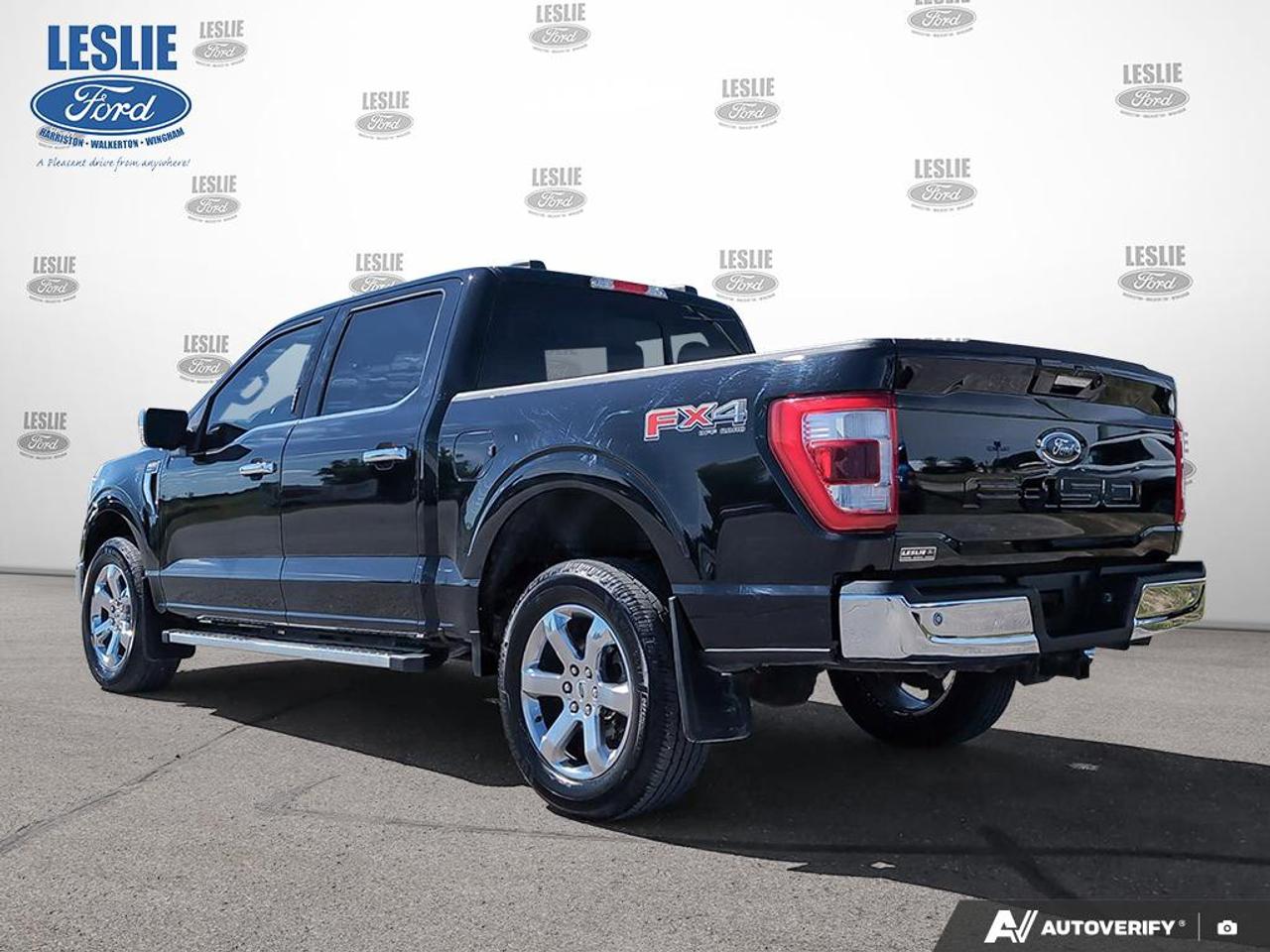 2022 Ford F-150 Lariat 4WD SuperCrew 5.5' Box Photo3