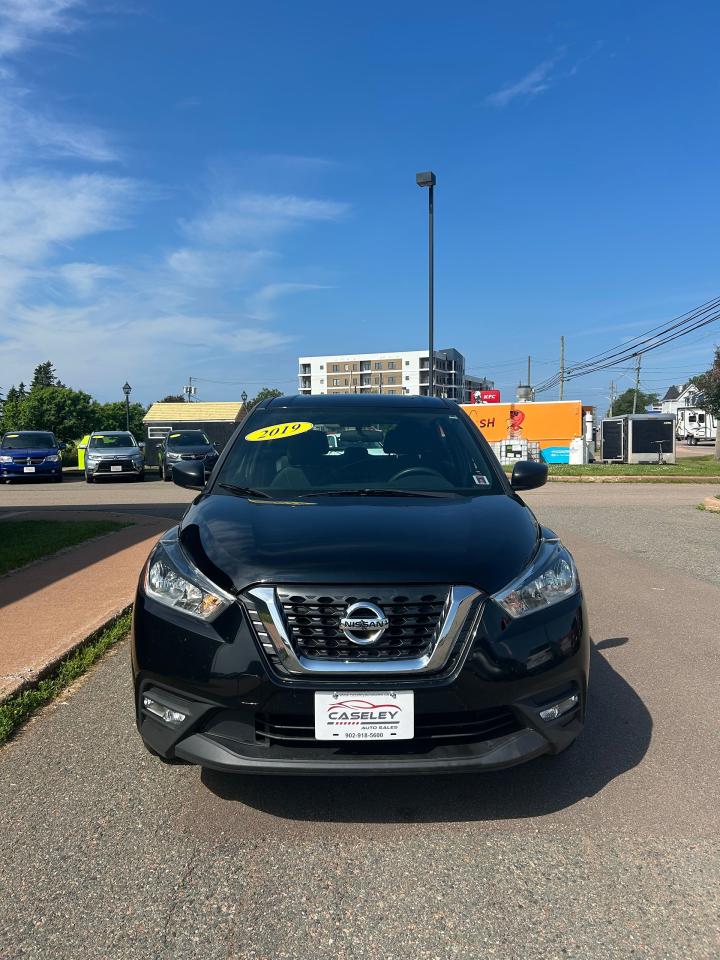 2019 Nissan Kicks S - Photo #2
