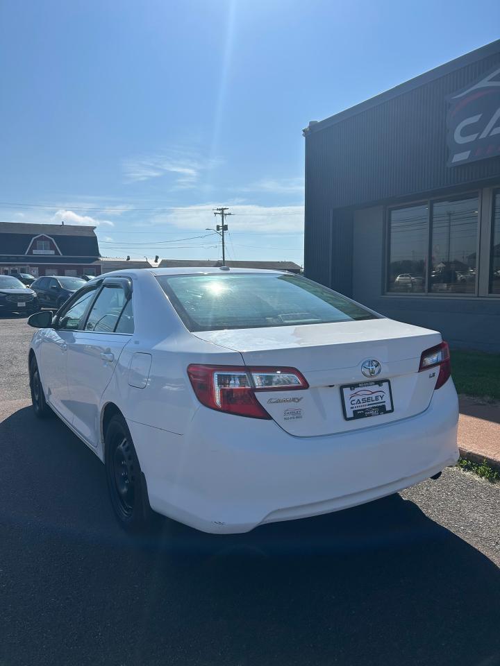 2014 Toyota Camry LE - Photo #6