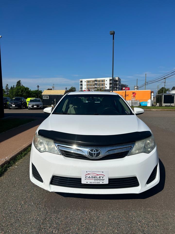 2014 Toyota Camry LE - Photo #2