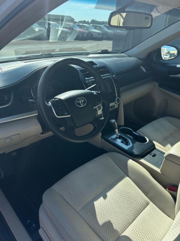 2014 Toyota Camry LE - Photo #7